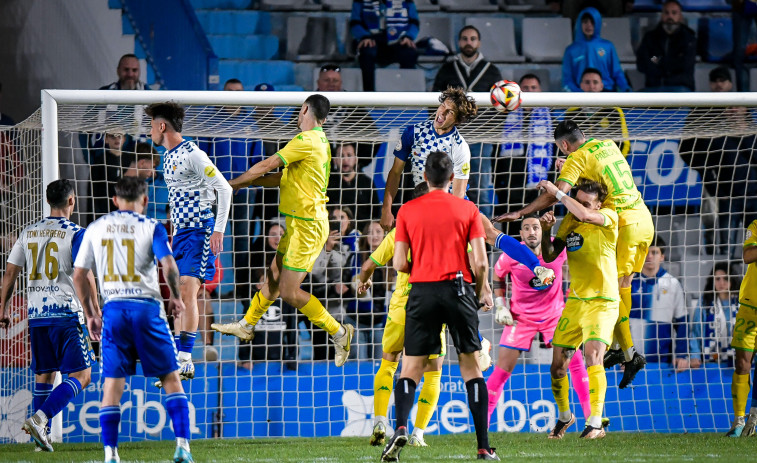 El Depor se aferra al pragmatismo para salir a flote