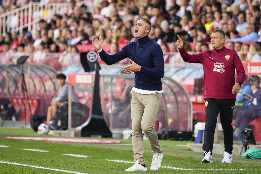 5-2 | El Girona remonta contra el Almería y se sitúa colíder