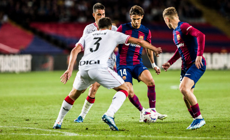 El juvenil Marc Guiu desatasca al Barça antes del clásico (1-0)