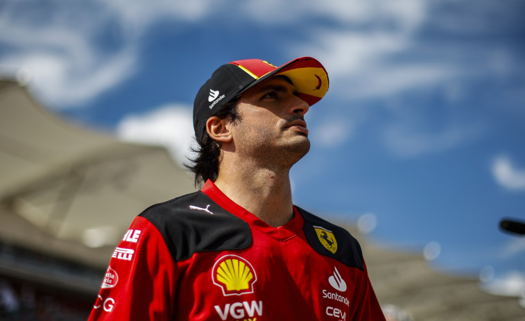 Sainz tercero y 'Checo' cuarto en EEUU, tras las descalificaciones de Leclerc y Hamilton