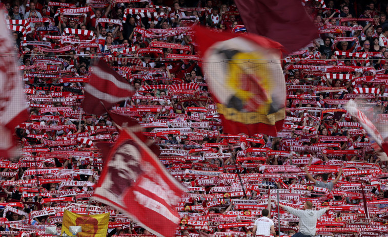 Cinco heridos en una pelea entre hinchas del Bayern y el Galatasaray con lanzamiento de mesas y botellas
