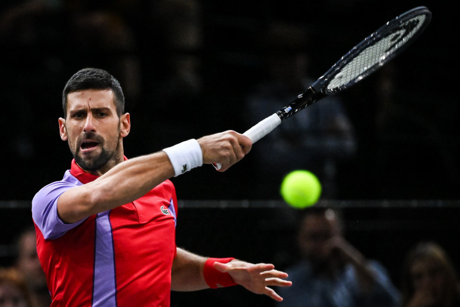 Djokovic doblega la resistencia de Etxeberry camino de su séptimo triunfo en París