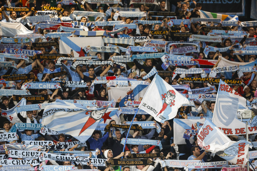 Las peñas del Celta piden una pitada contra los árbitros en el minuto 12