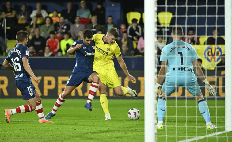El Athletic desmonta a un Villarreal que despierta tarde (2-3)