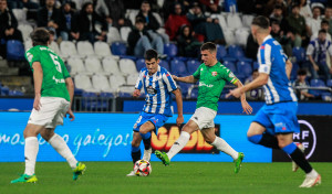 El Depor tira de oficio y efectividad ante el Logroñés para enterrar el accidente de Irún