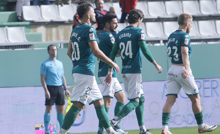 El Burgos empata en A Malata en el último suspiro (1-1)