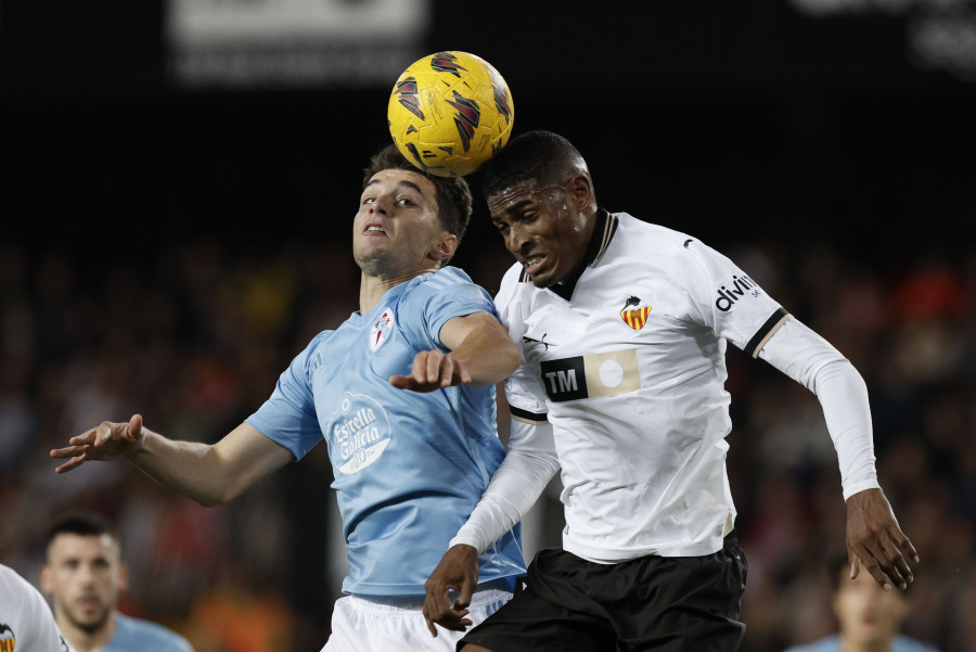 Celta y Valencia empatan en un partido sin brillo en Mestalla (0-0)