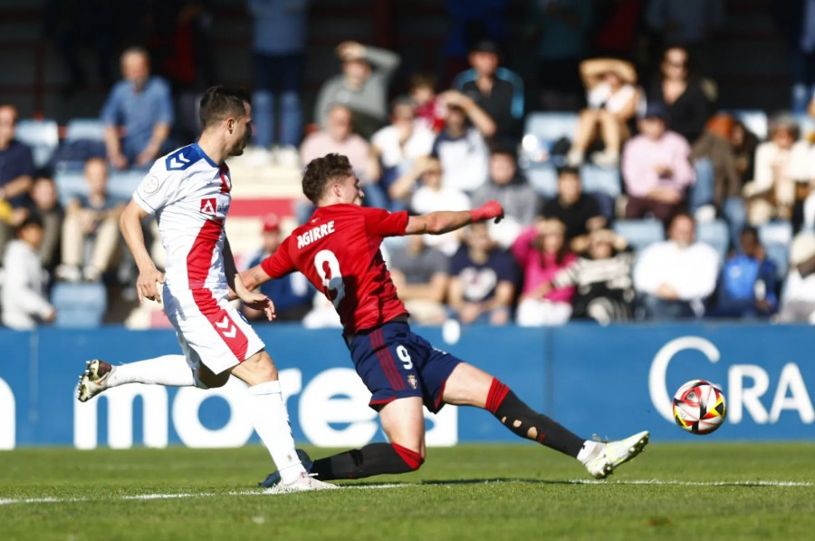 Castillejo dice que jugar en Riazor "nos viene bien para la formación mental"