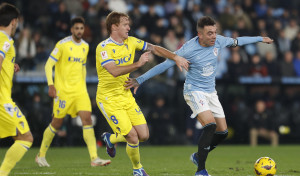 El Cádiz resiste con diez en Balaídos (1-1)