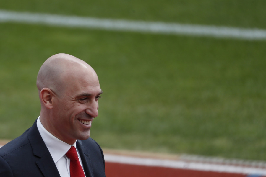 La FIFA estuvo 'tentada' de imponer sanciones más graves a Luis Rubiales