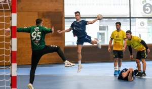 El OAR se da un festín goleador ante el Ribeiro y encadena cinco victorias (38-21)
