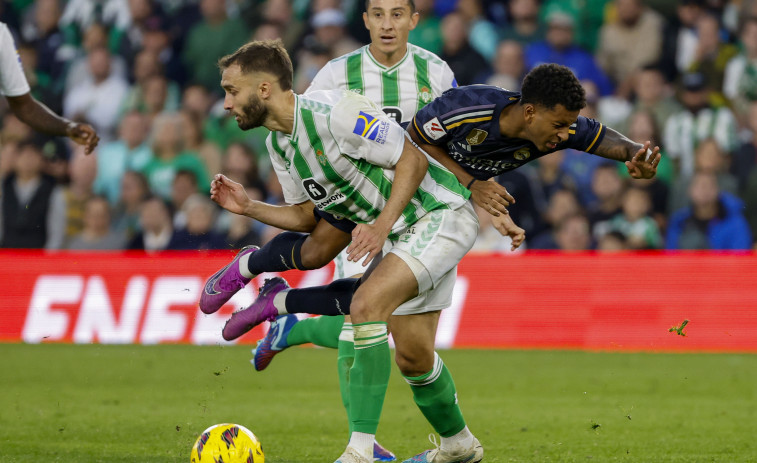 El Real Madrid no puede con el Betis y pone en peligro el liderato (1-1)