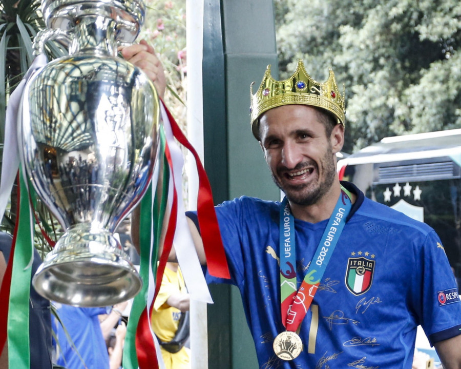 Se retira Chiellini, un defensa 'de otra época'