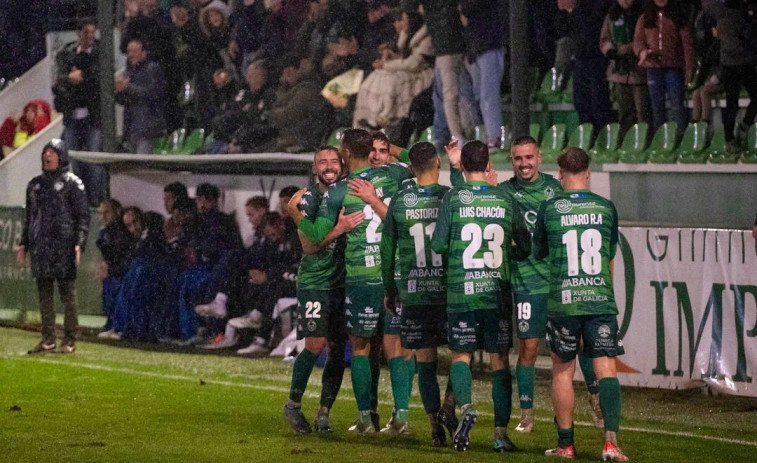 O Espiñedo, un fortín que examina a un Depor en horas bajas
