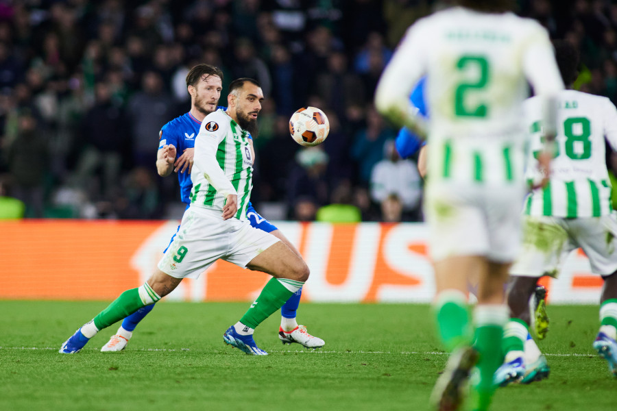 El Betis cae ante el Rangers y pasa a la Liga Conferencia (2-3)
