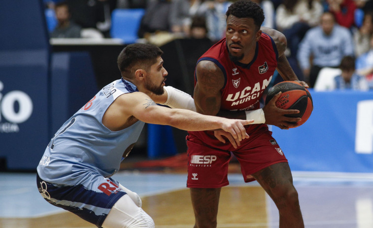 El UCAM Murcia se acerca a la Copa tras ganar en la pista del Breogán (74-83)