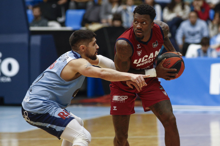 El UCAM Murcia se acerca a la Copa tras ganar en la pista del Breogán (74-83)