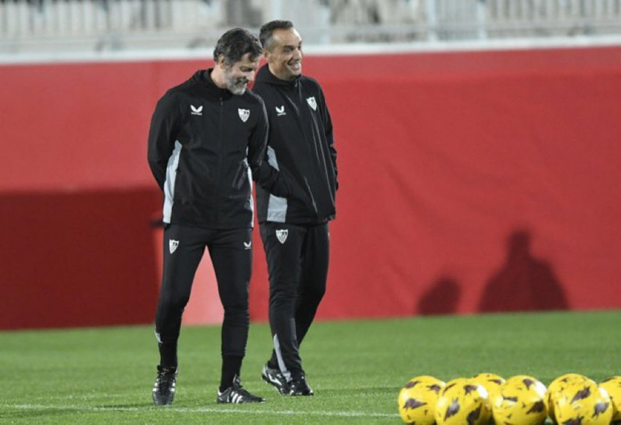 Oltra, ex del Depor, "ilusionado" en su nueva etapa como segundo de Sánchez Flores en el Sevilla