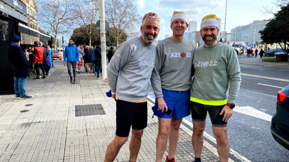 Alfonso Rueda, Martiño Rivas y Nacho Carretero, los rostros conocidos de la San Silvestre Coruña 2023