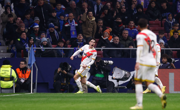 Camello da la victoria al Rayo ante un Getafe con nueve jugadores (0-2)