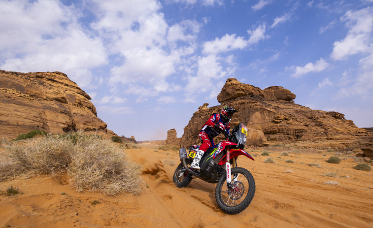 El español Schareina se retira en la primera etapa y dice adiós al sueño del Dakar 2024