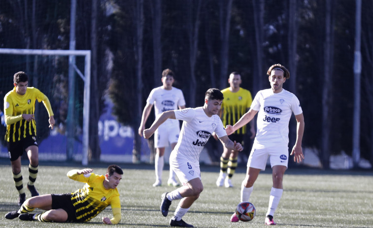 El Silva deja escapar la victoria tras adelantarse con gol de Lema