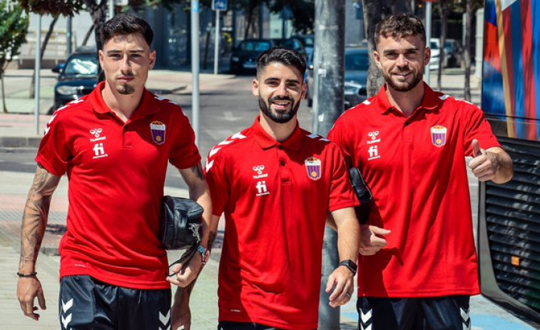 El Eldense se enroca e insta al Depor a pagar si quiere a Cris Montes