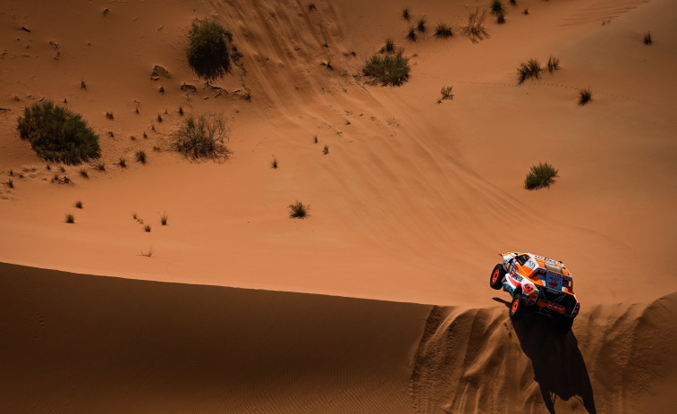 Dakar | Sainz manda sobre un Al-Attiyah descolgado y Barreda dice adiós