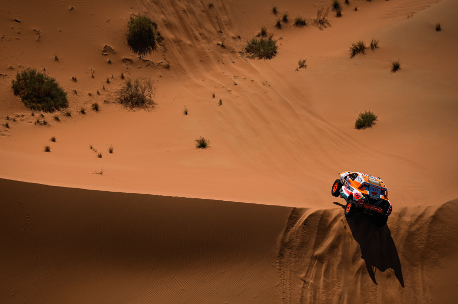 Dakar | Sainz manda sobre un Al-Attiyah descolgado y Barreda dice adiós