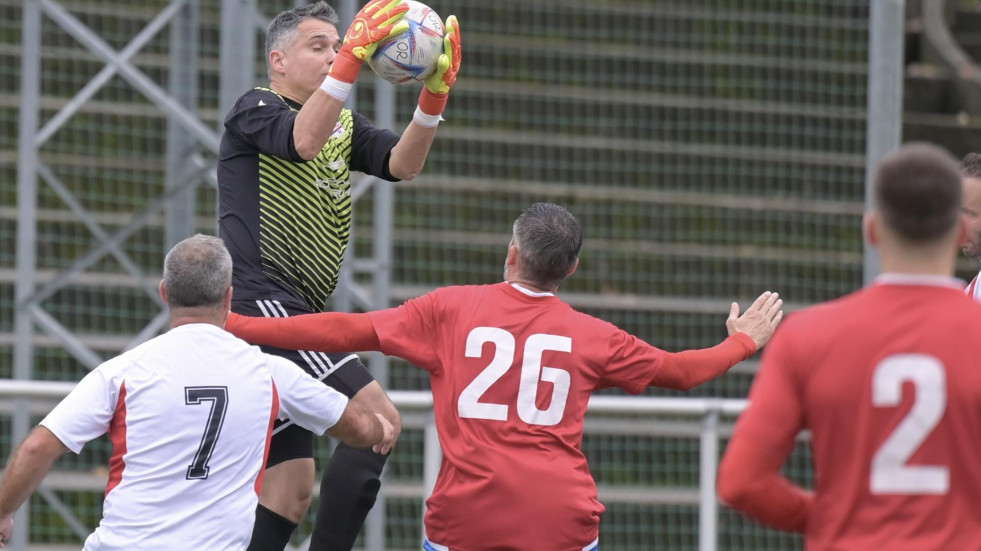 La competición liguera asume el protagonismo en el fútbol veterano