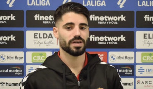 Cris Montes tensa la cuerda con el Eldense