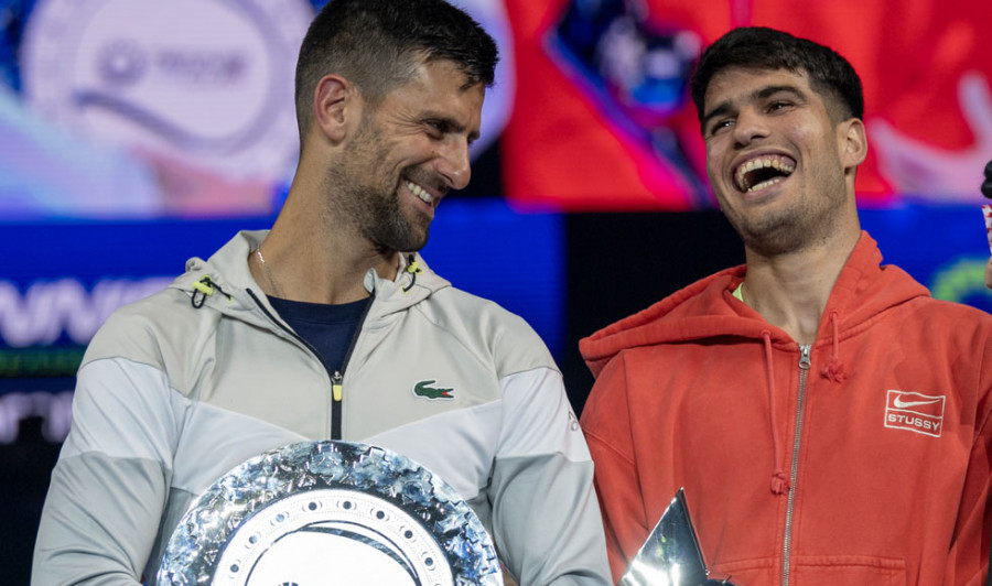 Alcaraz regresa en busca de la tercera ante un Djokovic