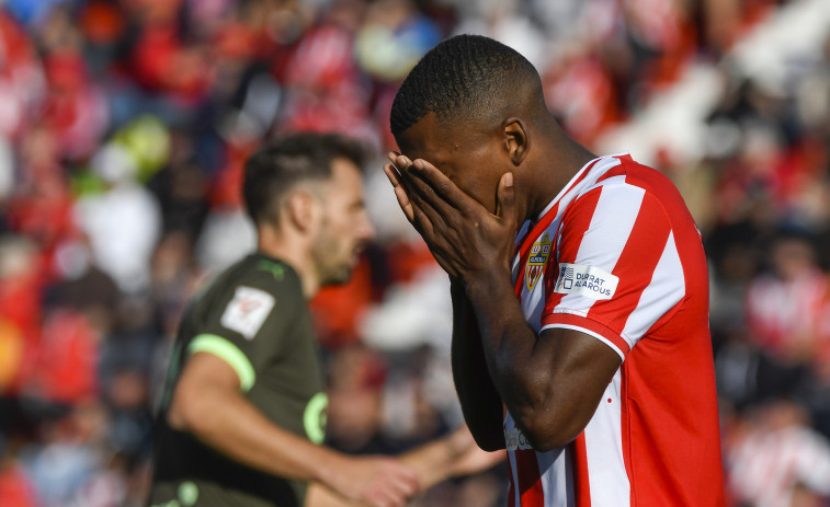 0-0 | Al Almería le falta el gol para lograr su primera victoria ante el líder Girona