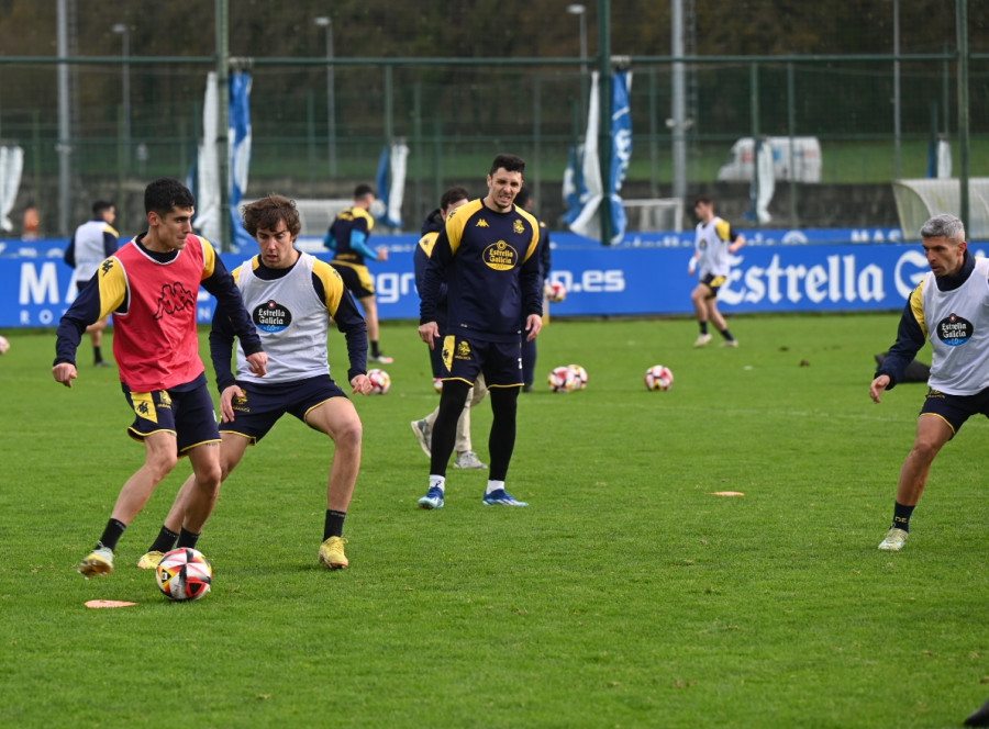 Villares entrena con el grupo y se apunta a la Ponferradina