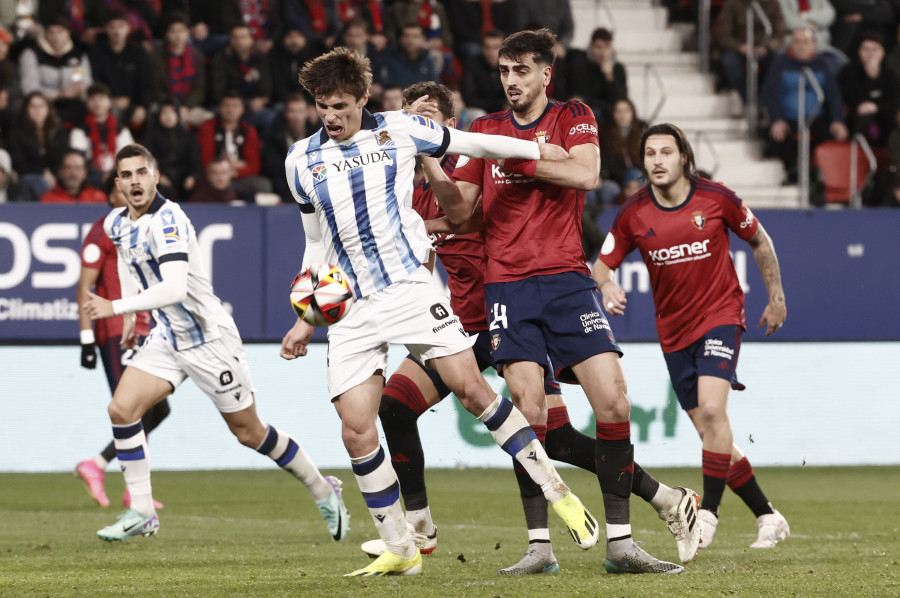 La Real Sociedad saca adelante  un complicado choque ante Osasuna (0-2)