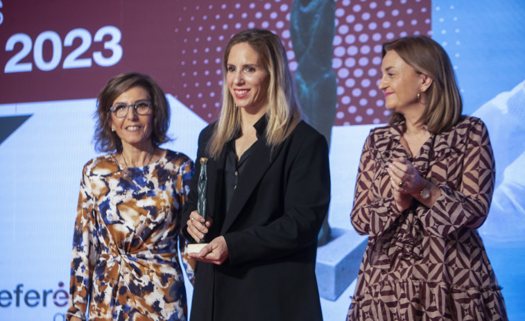Teresa Portela recibe en Pontevedra el Premio Executivas de Galicia 2023