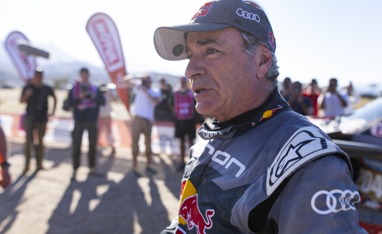 Carlos Sainz se cita con el olimpo del automovilismo y alza su cuarto Dakar