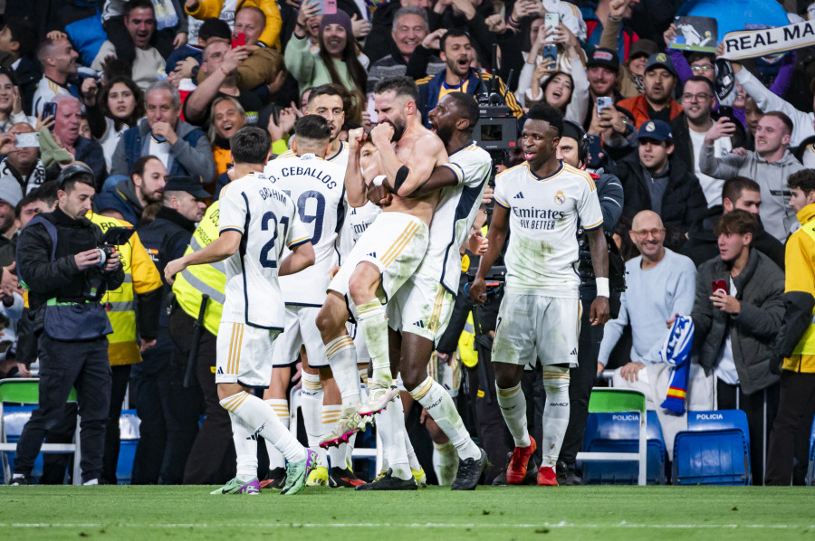 El Real Madrid remonta en la locura (3-2)