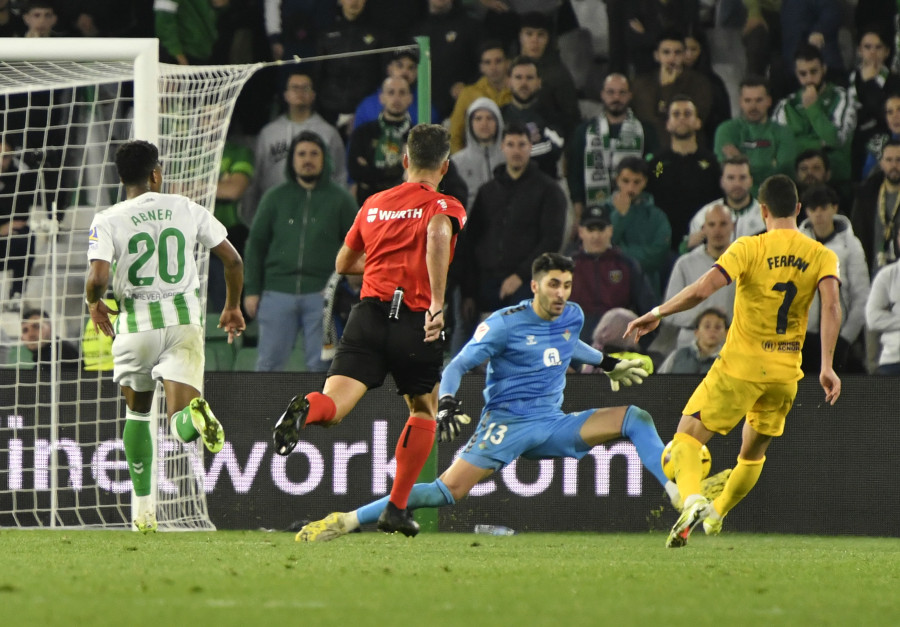 Un triplete de Ferrán Torres da la victoria al Barcelona (2-4)