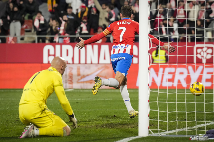 Dovbyk mantiene al Girona de Míchel en el liderato y agrava la crisis del Sevilla (5-1)