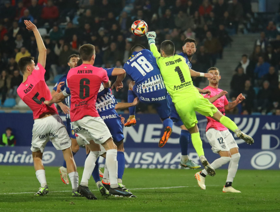 La Ponferradina pincha en casa ante el Sestao (1-1)