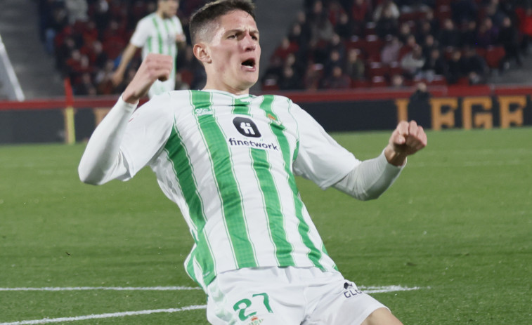 El Betis se engancha a Europa en Mallorca con un gol de Altimira (0-1)