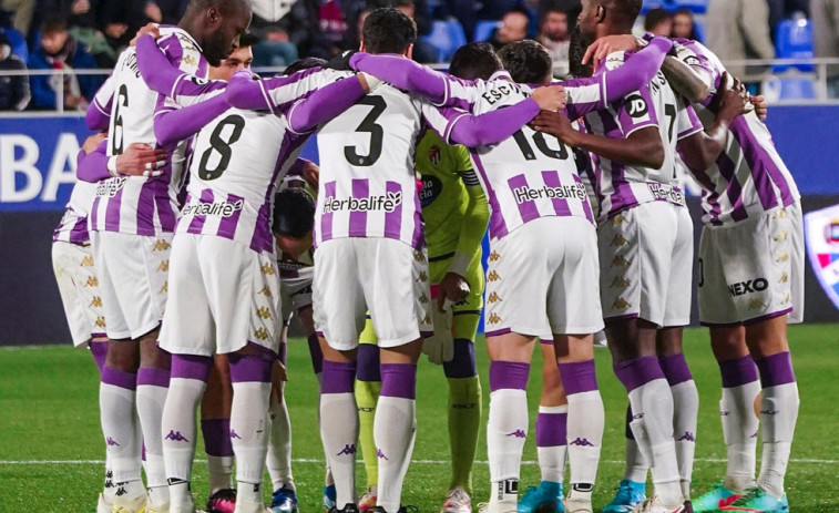 El Real Valladolid rompe la mala racha y aumenta la del Racing Santander (3-1)