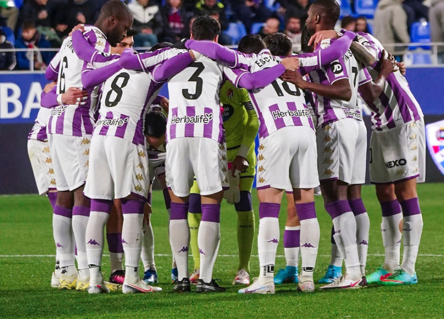 El Real Valladolid rompe la mala racha y aumenta la del Racing Santander (3-1)