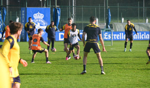 Quintero y Alcaina se estrenan en un entrenamiento del Depor con una única baja