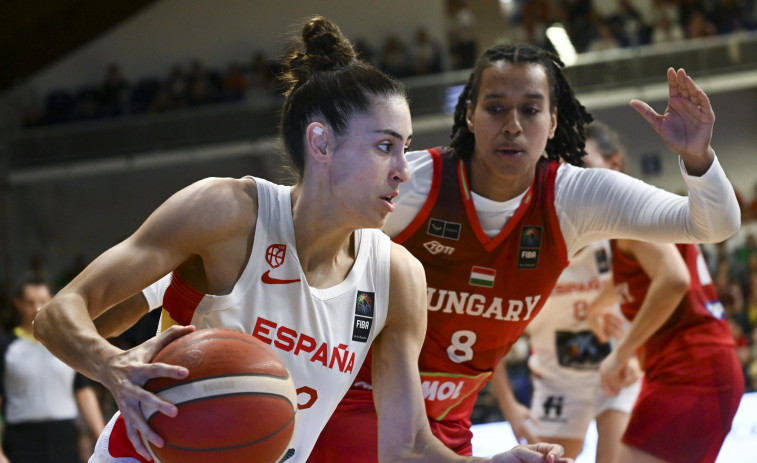 España celebra su billete los Juegos con una remontada que deja fuera a Hungría (73-72)