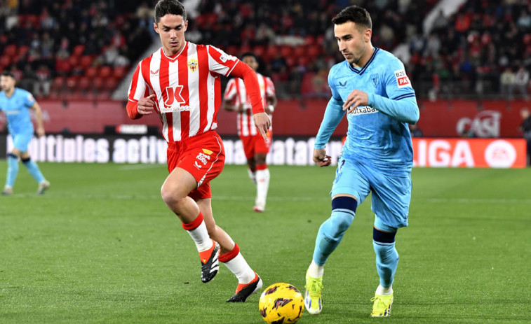 El Athletic no puede con un Almería con diez (0-0)