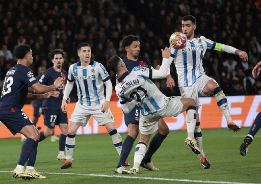 La Real Sociedad pierde ante el PSG en la ida de octavos (2-0)