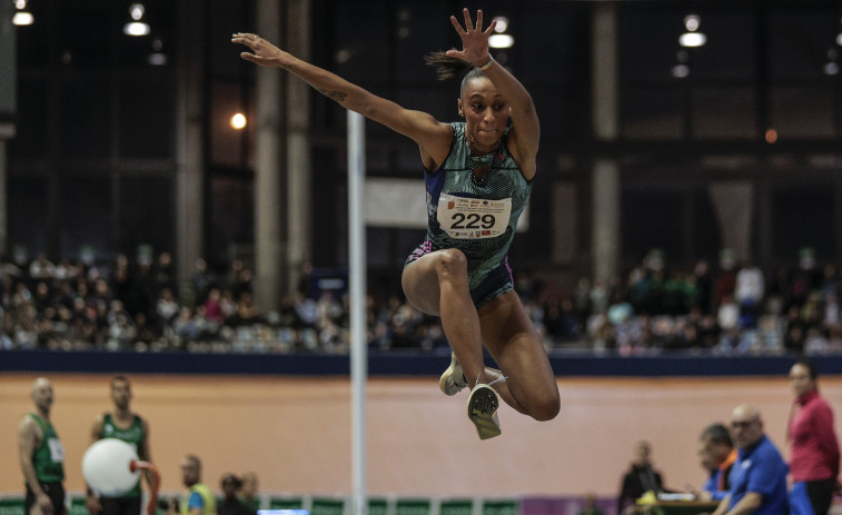 Ana Peleteiro brilla en el Campeonato de España de Atletismo