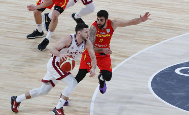 España cae ante Letonia en el regreso de Ricky Rubio (75-79)